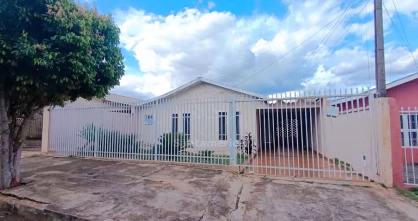 Casa à venda com 2 dormitórios  na Região Norte