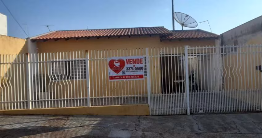 Casa à Venda na Região Norte Próximo ao Centro Esportivo Maria Cecília