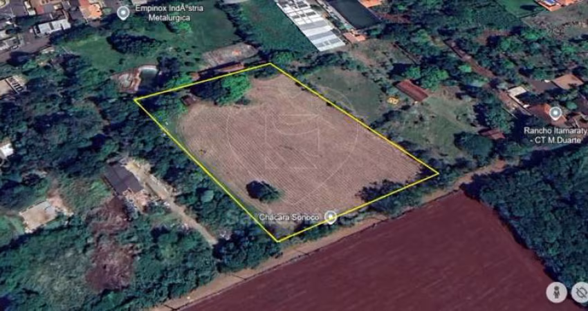 Terreno plano com zoneamento ZR-3 à venda no Lindóia