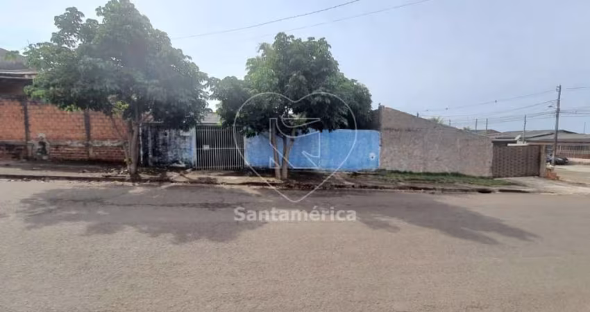 Casa à venda no Jardim Aliança, com área total de 233m².