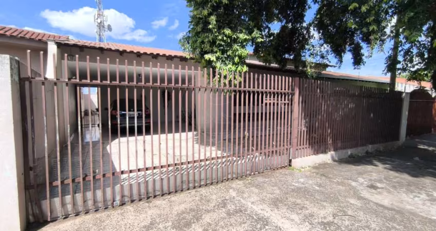 Casa à venda no Jardim Sabará I com 3 quartos sendo 2 suítes