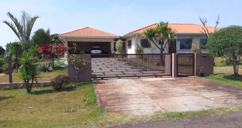 Casa à Venda no Condomínio Recanto Golf Ville com 5 Dormitórios 2 suítes