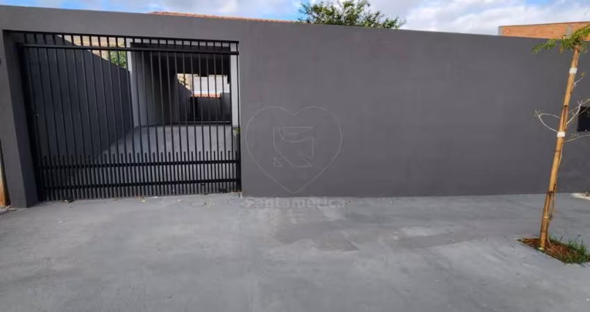 Casa com 2 quartos e cozinha com pia em mármore para venda, próximo á Avenida Saul Elkind