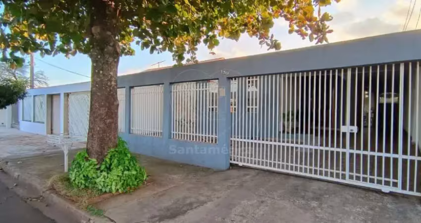 Casa à venda com piscina e 3 quartos na região leste de londrina
