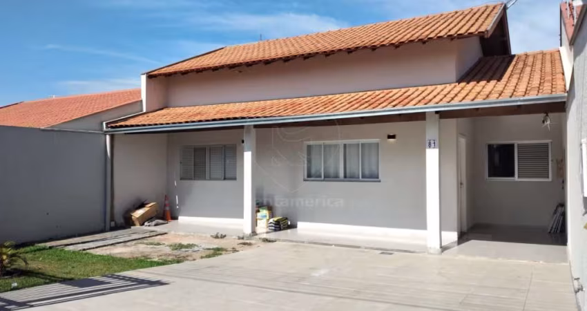 Casa à Venda com quintal, 2 quartos e 1 suíte no Jardim Imagawa