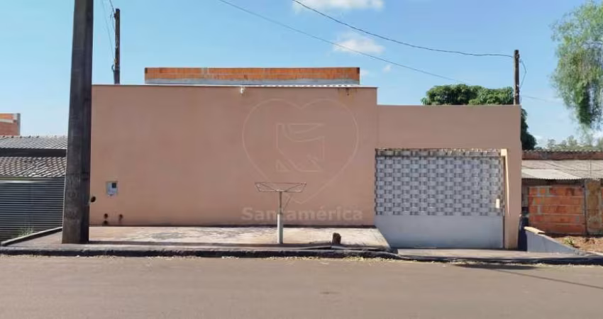 Casa à Venda com Quintal Amplo e Churrasqueira no Jardim Paris em Londrina