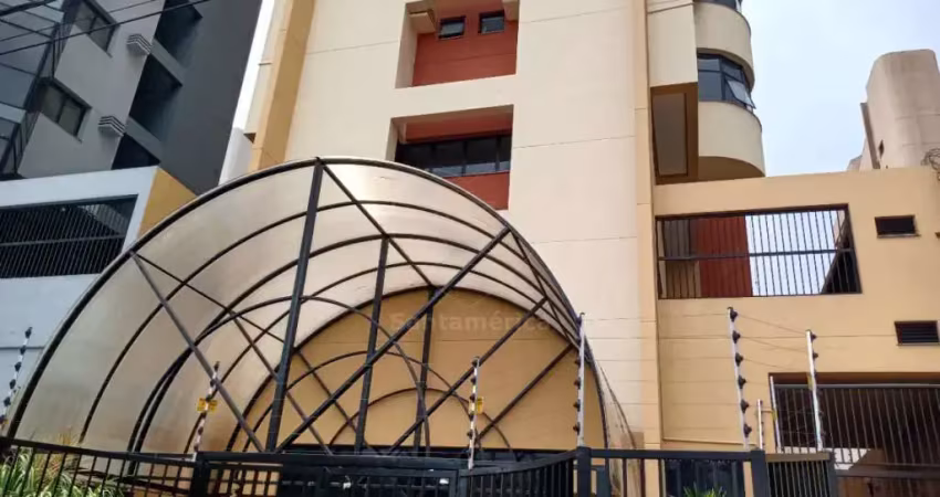 Apartamento à venda na região central de Londrina com 1 dormitório.