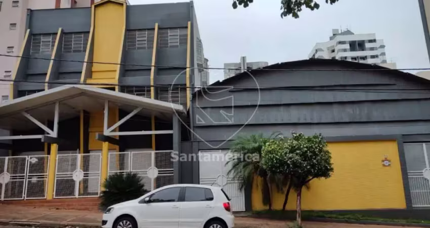 Casa comercial com 14 salas e 1,362,22m² de área útil para alugar no centro