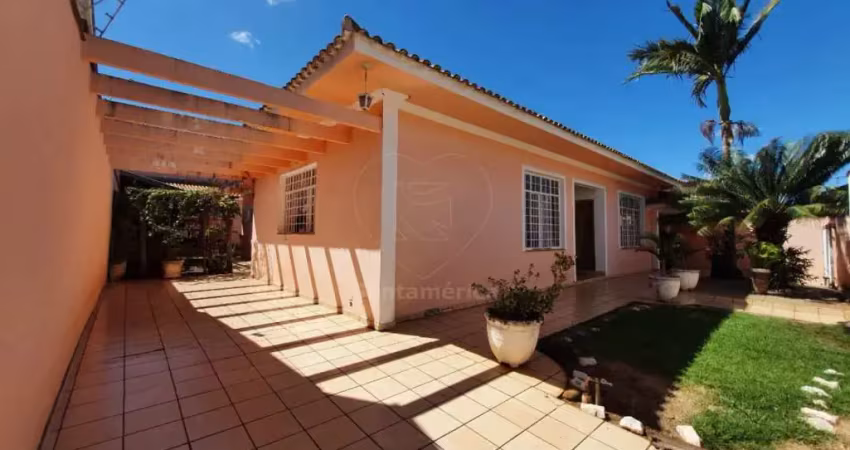 Casa à venda 5 quartos, 1 suíte, 6 vagas de garagem, 610m², aeroporto londrina - pr