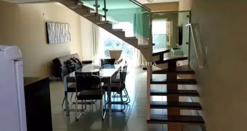 Apartamento duplex com 2 suítes à venda, 100 m² por R$ 440.000 - Escarpas do Lago - Capitólio/MG - AP11424