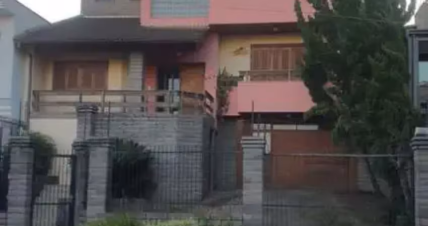 Casa com 5 quartos para alugar na Rua Joao Alcino Stumer, 668, Santa Catarina, Caxias do Sul