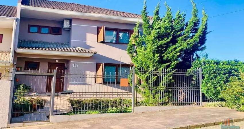 Casa com 3 quartos à venda na Rua Luiz Antônio de Vargas, 15, Sagrada Família, Caxias do Sul