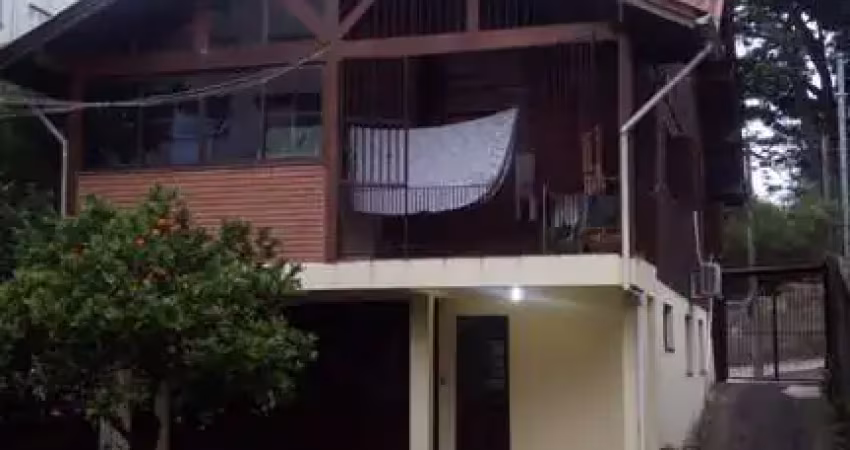 Casa com 4 quartos à venda no São Pelegrino, Caxias do Sul 