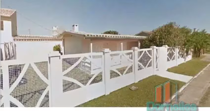 Casa com 3 quartos à venda na Das Estremosas, 62, Centro, Xangri-Lá
