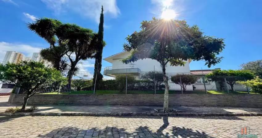 Casa com 4 quartos à venda no Cristo Redentor, Caxias do Sul 