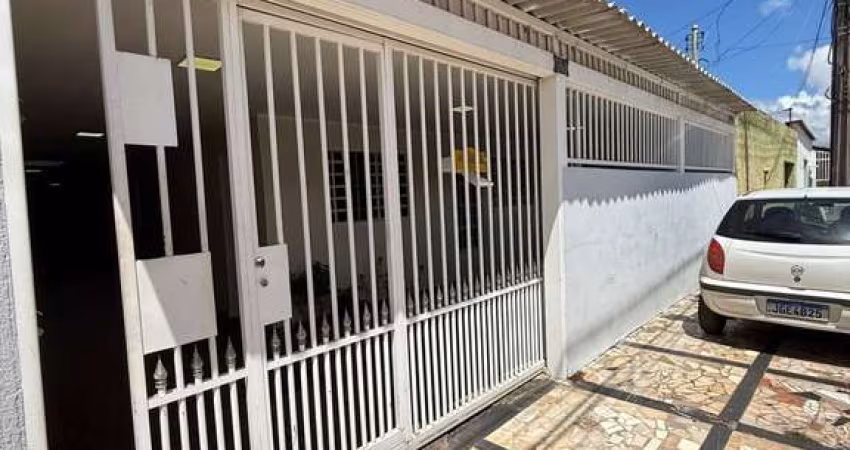 Casa com 3 quartos à venda