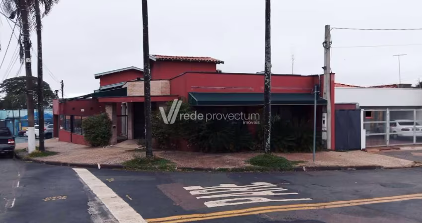 Casa comercial à venda na Rua Doutor Barros Monteiro, 6, Jardim Guanabara, Campinas