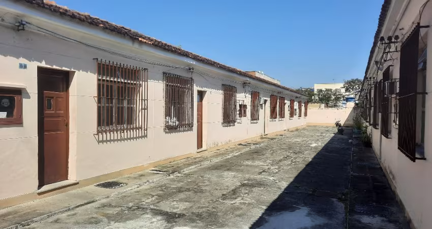 Casa de vila 1 quarto, quintal Vila da Penha Financiamos