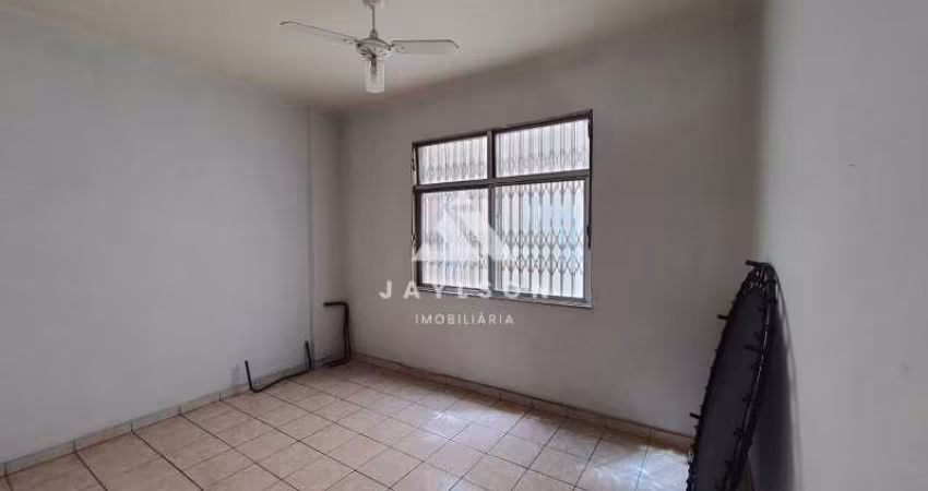APARTAMENTO À VENDA NA AV. NOVA YORK - BONSUCESSO.