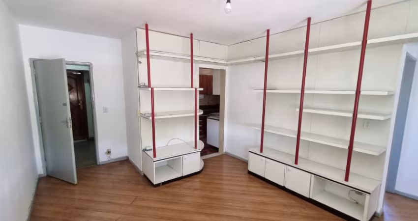 Apto prédio com elevador Portaria em Cascadura