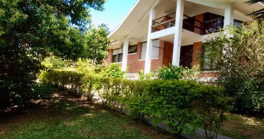 Casa próximo Lago Tarumã