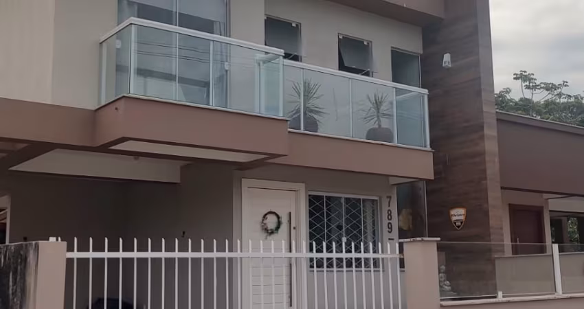 Casa à Venda no Sertão do Maruim  -  São José/SC  Loteamento Nova São José II