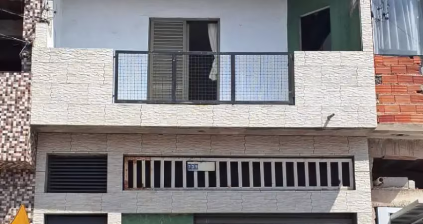 Casa assobradada no nilza miranda com salão, sacada e espaço gourmet!