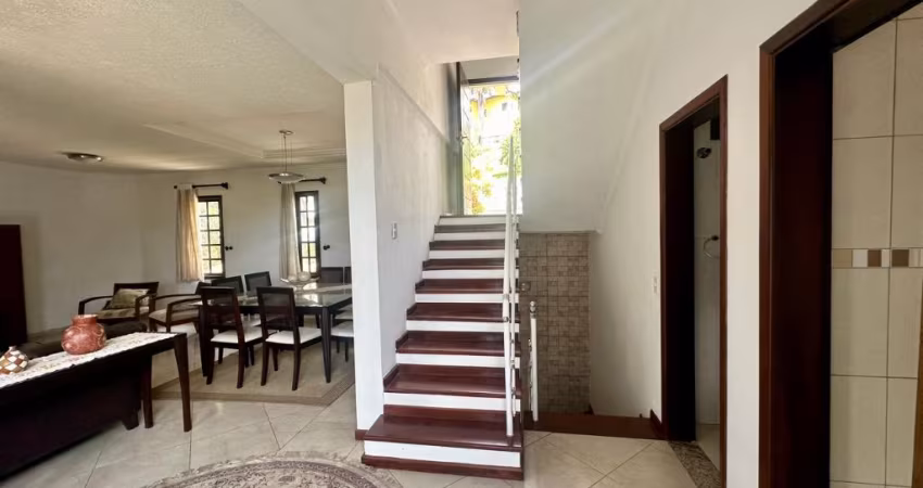 Casa em condomínio fechado para locação