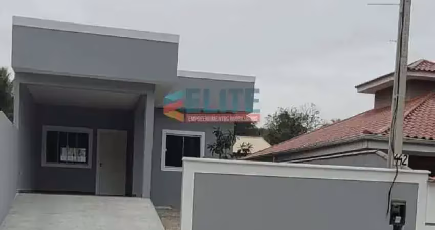 Casa com 2 quartos à venda na Rua Doutor Roberto Kely, 444, Retiro (Bacaxá), Saquarema