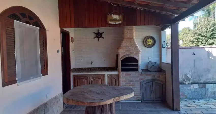 Casa para Venda em Saquarema, Jaconé, 2 dormitórios, 1 suíte, 3 banheiros, 4 vagas