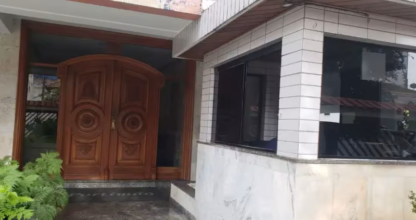 Embaré,  2 dorm, 2 WC, elevador, vaga demarcada, oportunidade!
