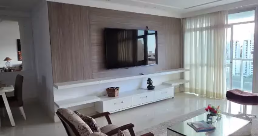 Apartamento porteira fechada na graça: 3/4 com suíte e 2 garagens
