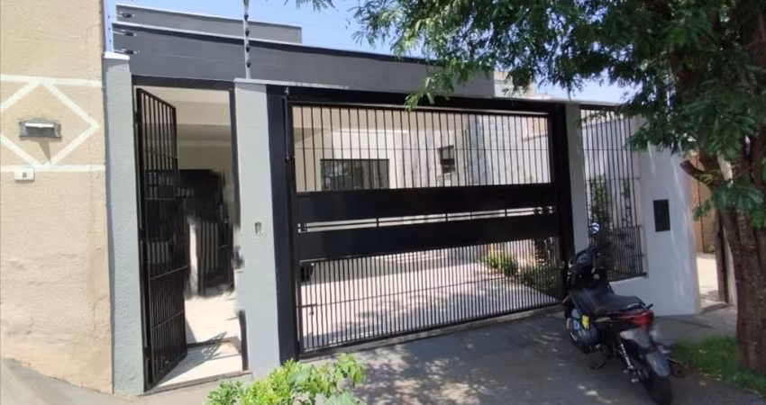 Casa nova, moderna, pé direito alto. Jd São Francisco