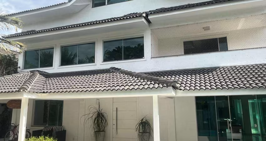 Casa à venda em Rio de Janeiro, Barra da Tijuca, com 5 quartos, com 600 m²