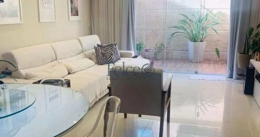 Linda casa em condomínio fechado, na quadra da praia, no Recreio (posto 9)!!
