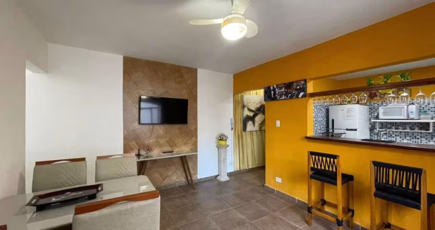Apartamento com 02 dormitórios à 100 metros da praia do Tenório.