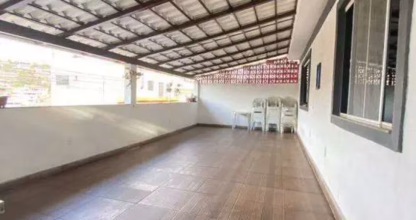 Casa Duplex à Venda - Jardim Ipê - Ibirité