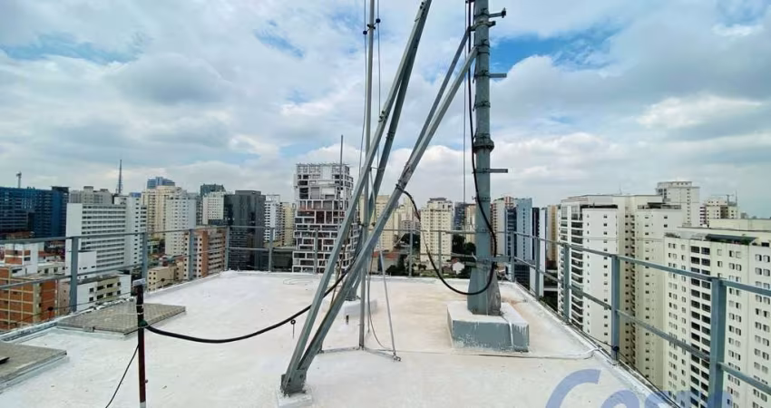 Lage Comercial na Cobertura em Pinheiros  -  São Paulo