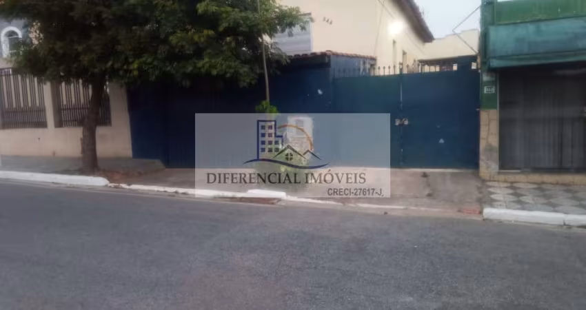 CASA COM EDICULA ALÉM PONTE