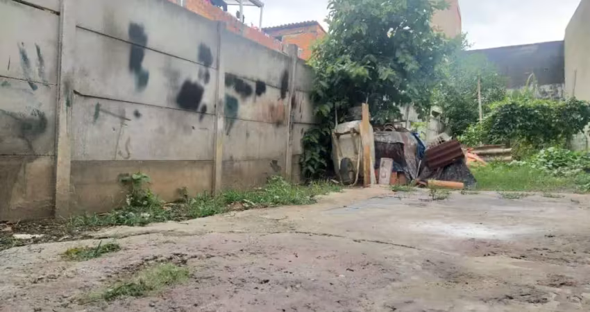 Apartamento à venda na Rua Cristobal Martins, Jardim Santo Andre II, Sorocaba