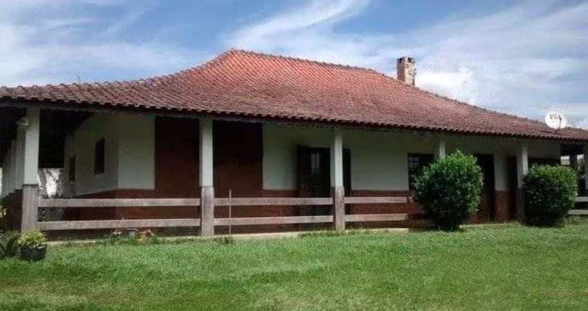 Chácara com 3 dormitórios à venda, 900 m² por R$ 650.000 - Ipelândia - Suzano/SP