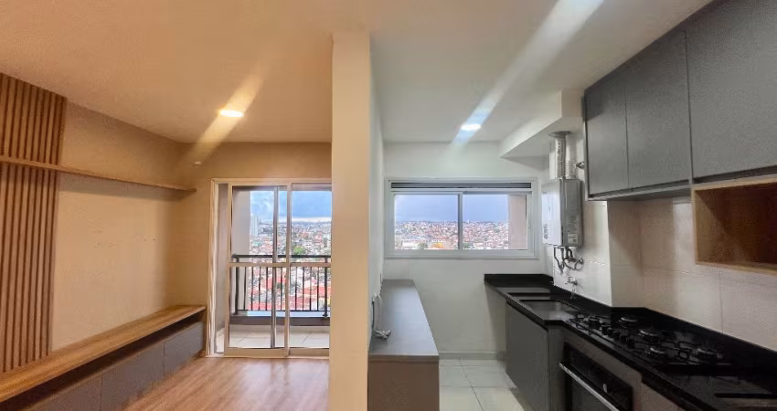 Apartamento à venda no Residencial Square - Andar alto, 63m², 2 Dorms (1 Suíte) com Varanda e Vista Livre em Carapicuíba