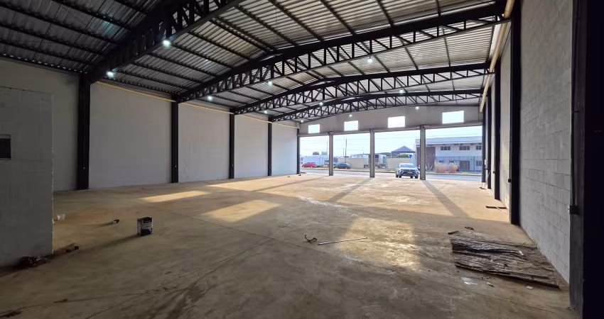 Galpão comercial novo 450 m² com pé-direito alto, grande visibilidade e localização estratégica no setor moinho dos ventos