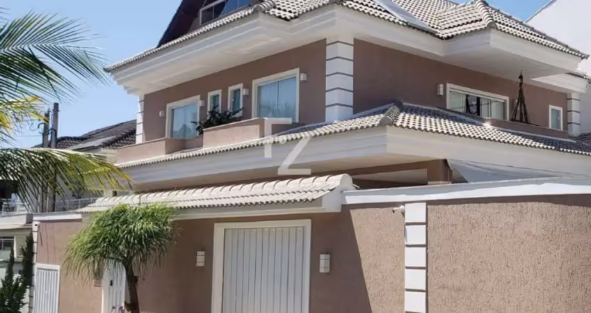 Casa de 4 quartos c/suíte e incrível área de lazer na taquara