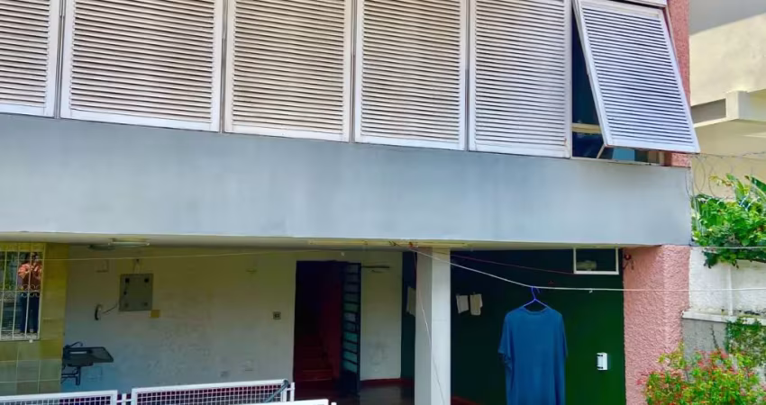 Sobrado para venda possui 367 metros quadrados com 5 quartos em santana - são paulo - sp