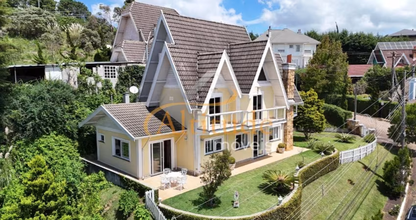 Sunset Boulevard: Casa em condomínio com vista panorâmica e muito sol