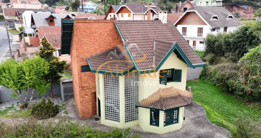 Oportunidade Única: Sobrado com 3 Suítes em um excelente terreno de 530m²
