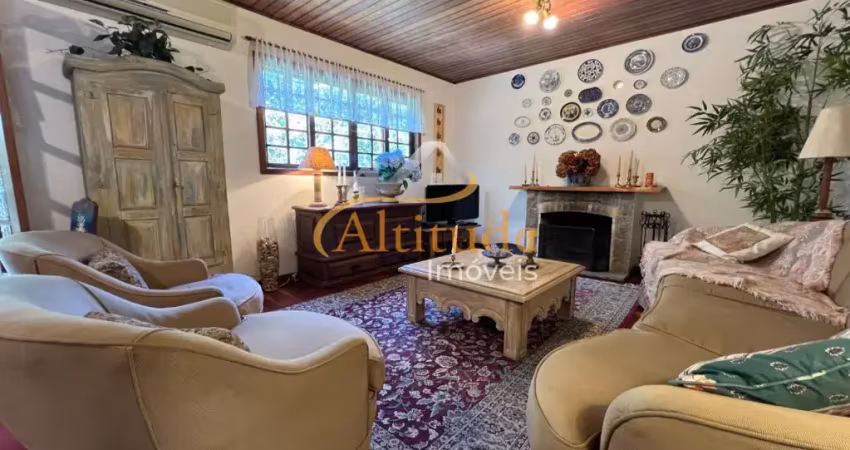 Oportunidade! Apartamento Clássico em Excelente Condomínio