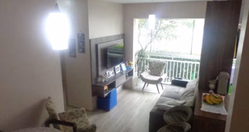 Apartamento 02 dormitórios no bairro Cavalhada em Porto Alegre/RS
