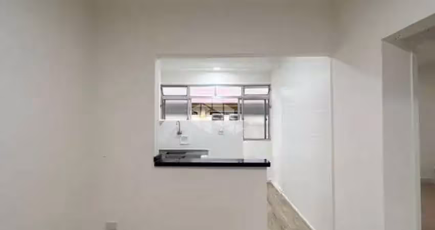 Apartamento a venda na praia grande, bairro guilhermina, com 1 quarto e 1 vaga.